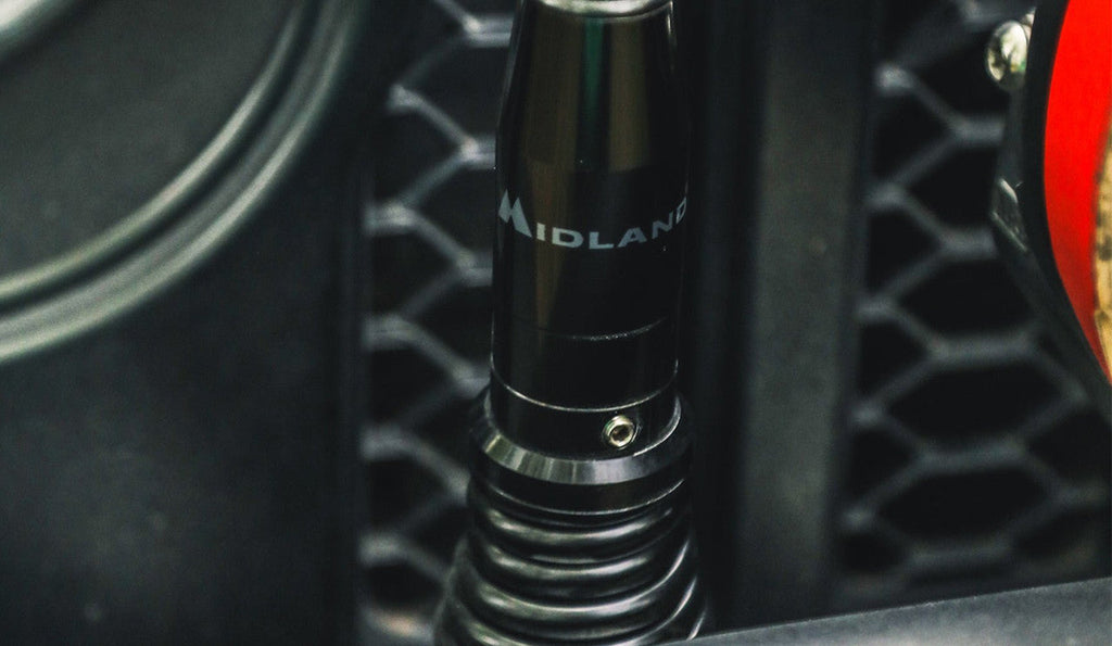 Midland 6.6 dB Heavy Duty Bullbar Antenna with Spring Base and Cable [B]